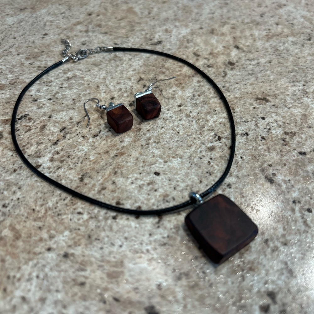 Beautiful handmade wood block necklace & earrings set!